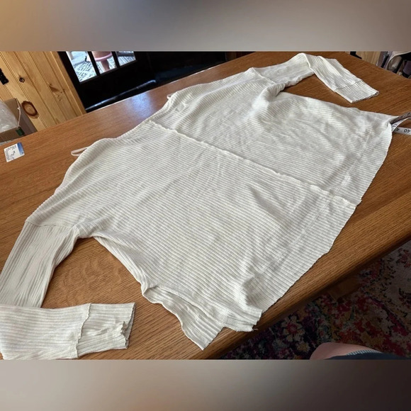 WILD FABLE NWOT off white oversized vneck sweater exposed seams XXL - Picture 2 of 8